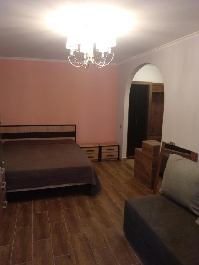 Apartment In The Center Iwano-Frankiwsk Zewnętrze zdjęcie